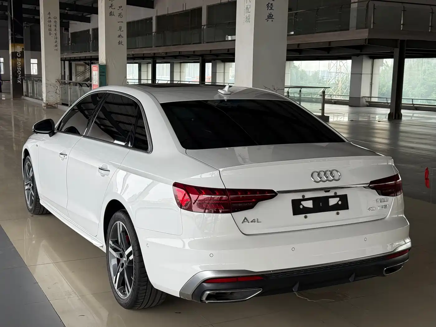 Audi A4L 2020 40 TFSI Luxury Dynamic фото 4