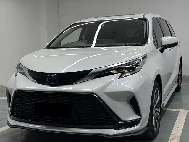 Toyota Granvia 2024 2.5L Hybrid Premium PLUS