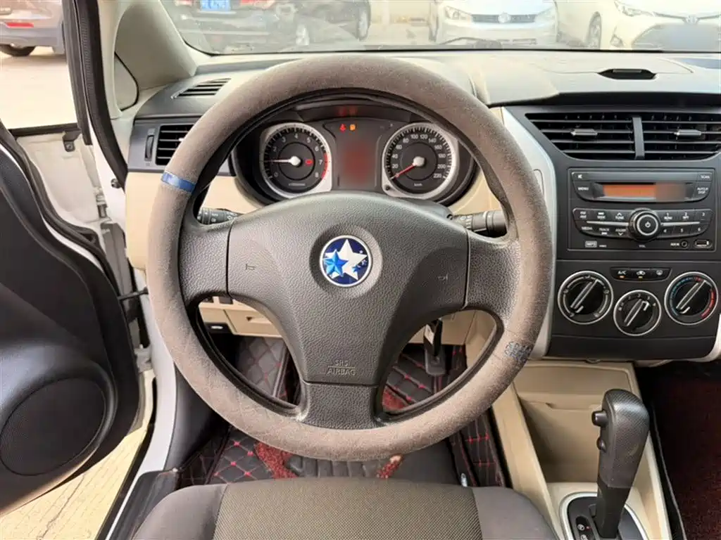 Venucia R50 2015 2014 1.6L Automatic Exciting Edition