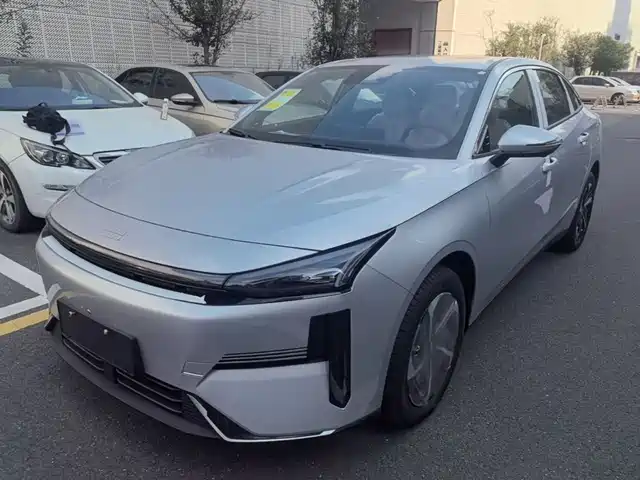 Geely Galaxy L6 EM-i 140km, Explorer, +