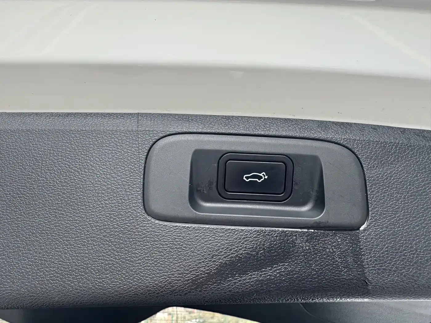 GEELY AUTOMOBILE BINYUE