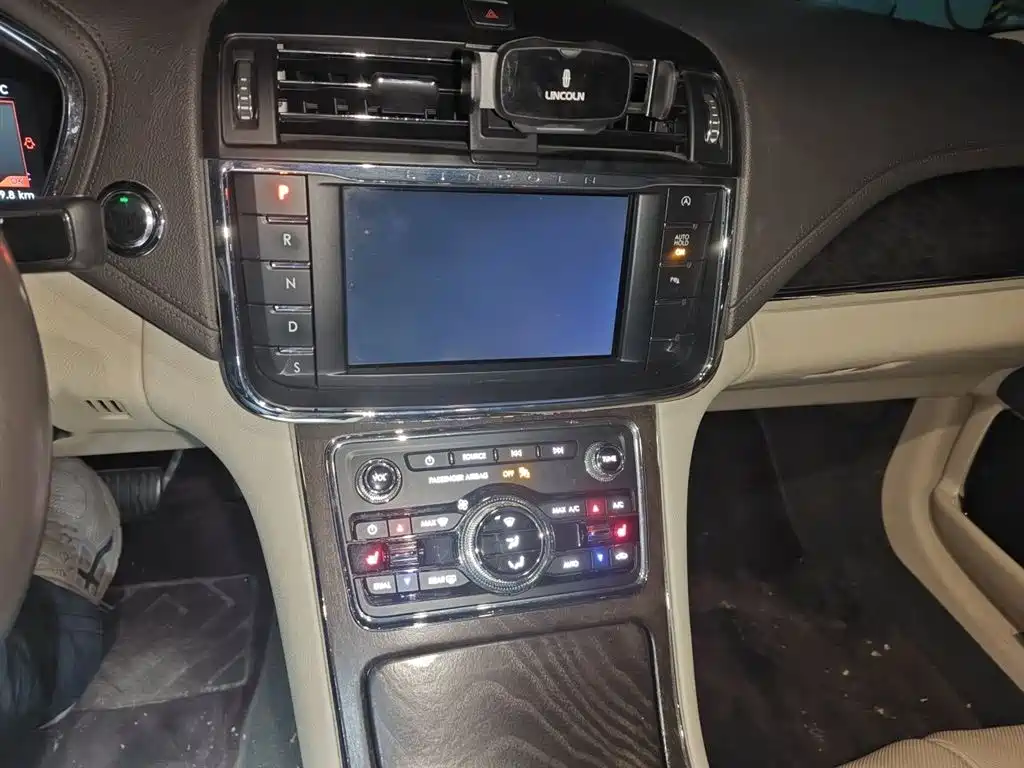 Lincoln Continental 2021 2019 2.0T 2WD Zunxiang Edition China VI
