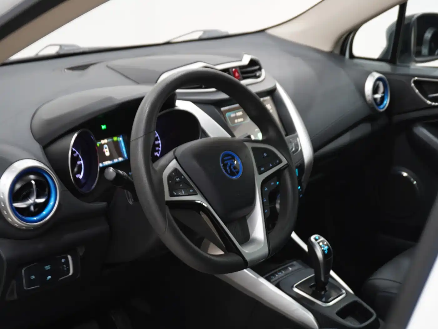BYD Yuan New Energy 2019 2019 EV360 Smart Connect Premium Edition