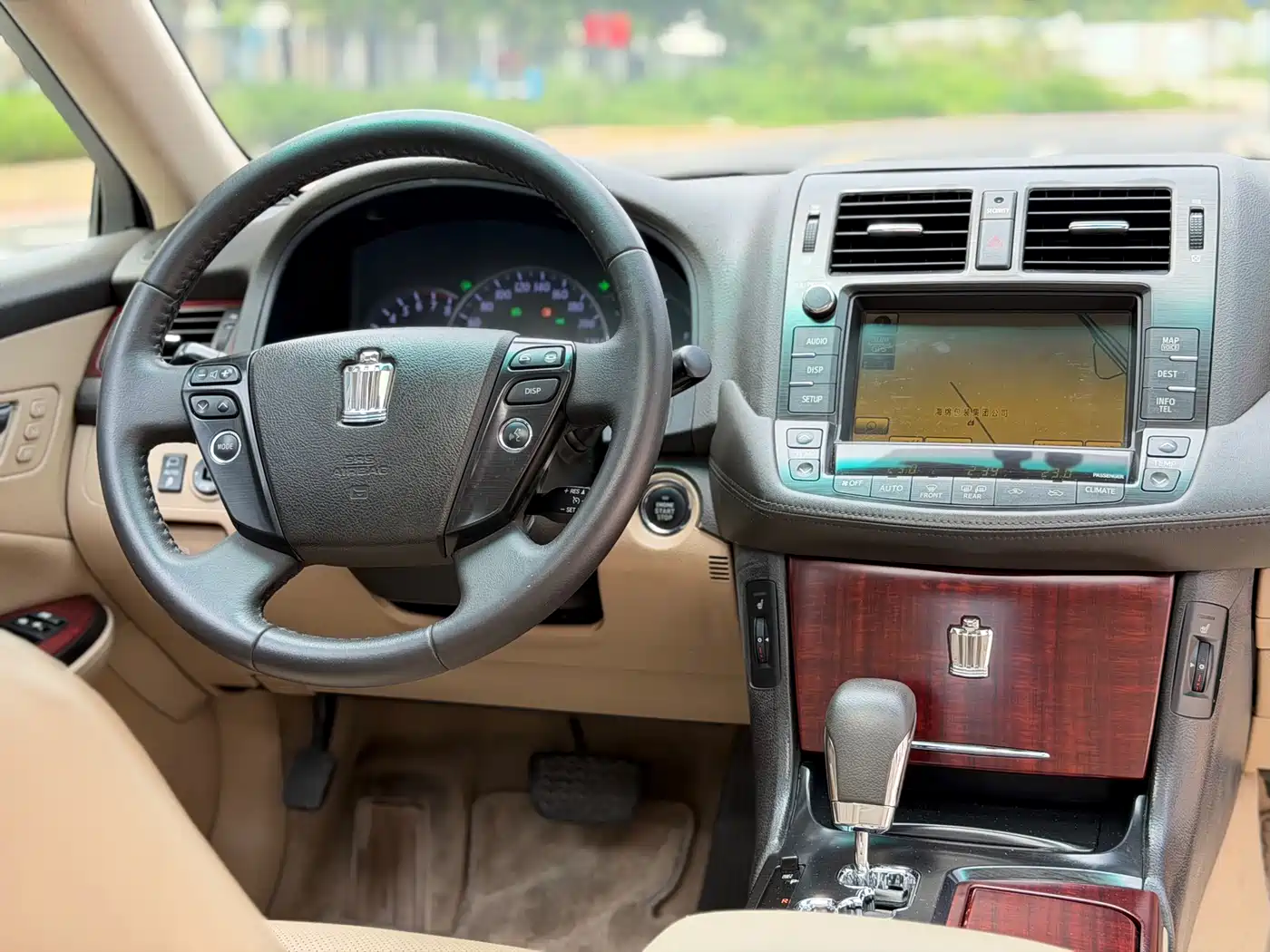 Toyota Crown 2010 3.0L Royal Saloon фото 6