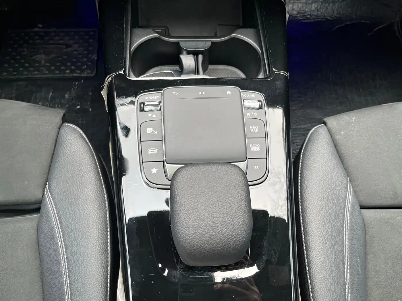 Mercedes-Benz A-Class 2021 A 200 L Sport Sedan Fashion Edition фото 12