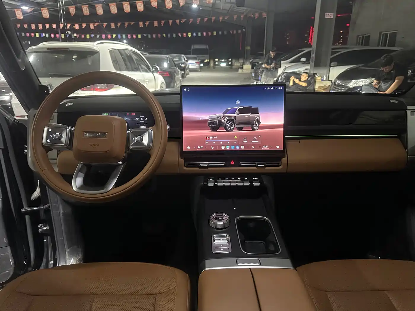 iCAR V27 2026 2026 200KM AWD Falcon 500