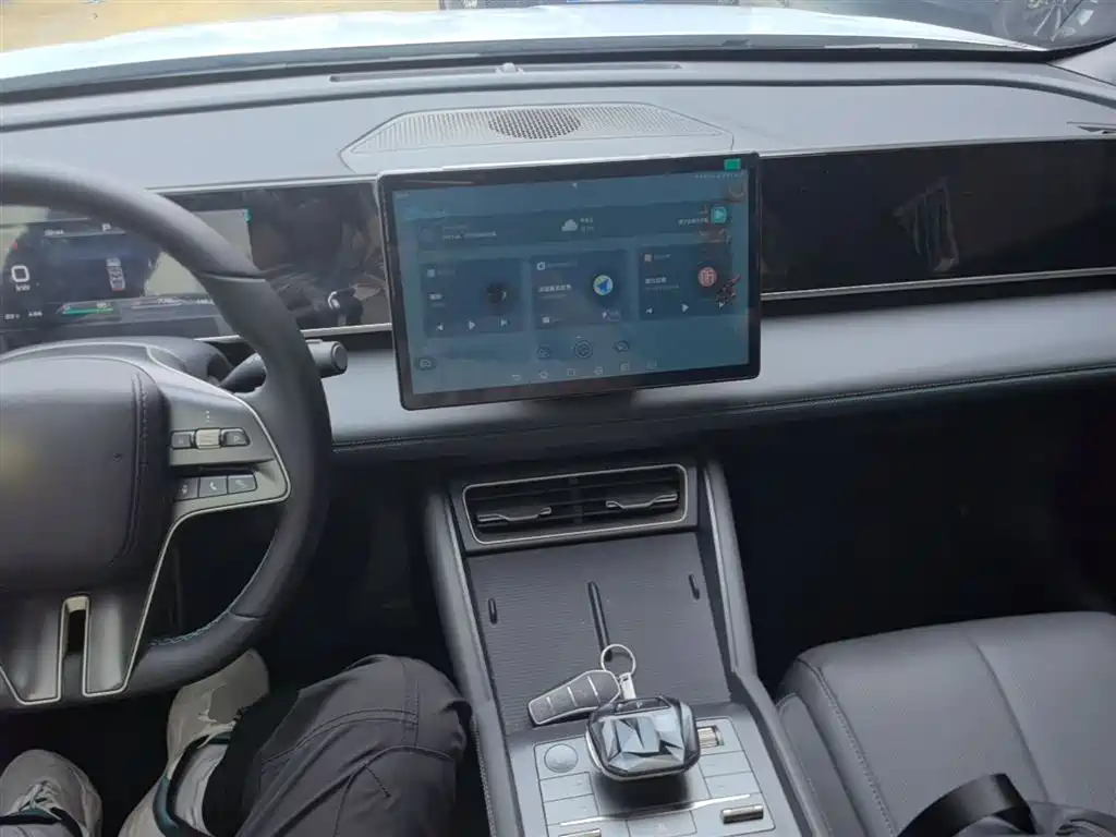 BYD Qin L 2024 DM-i 120KM Leading фото 10
