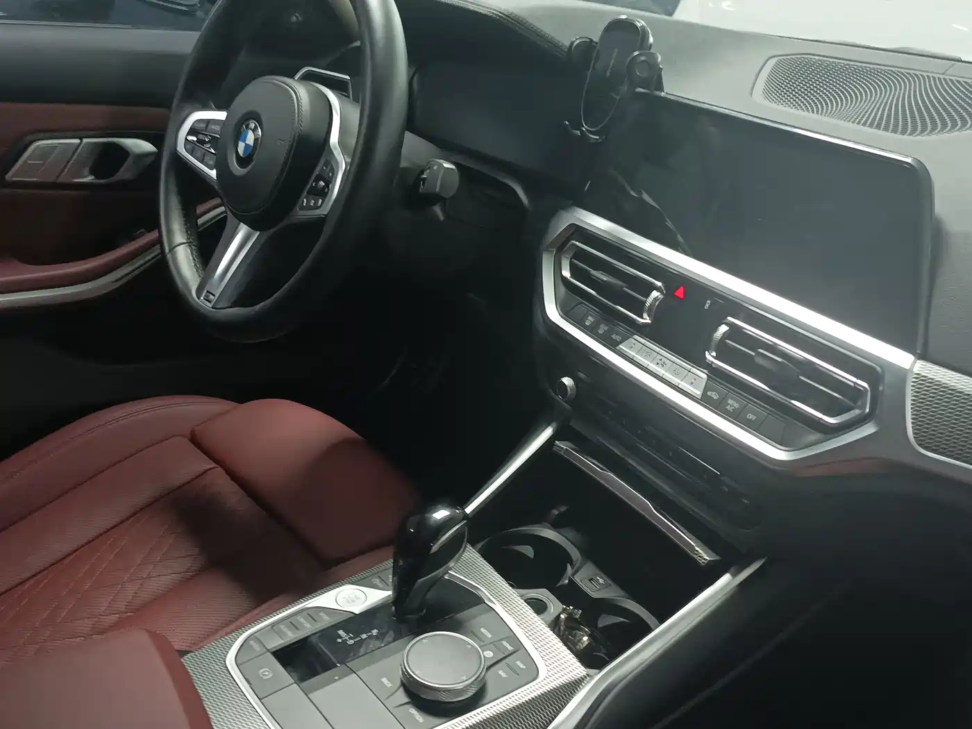 BMW 3 Series 2022 325Li M Sport Shadow Edition фото 12