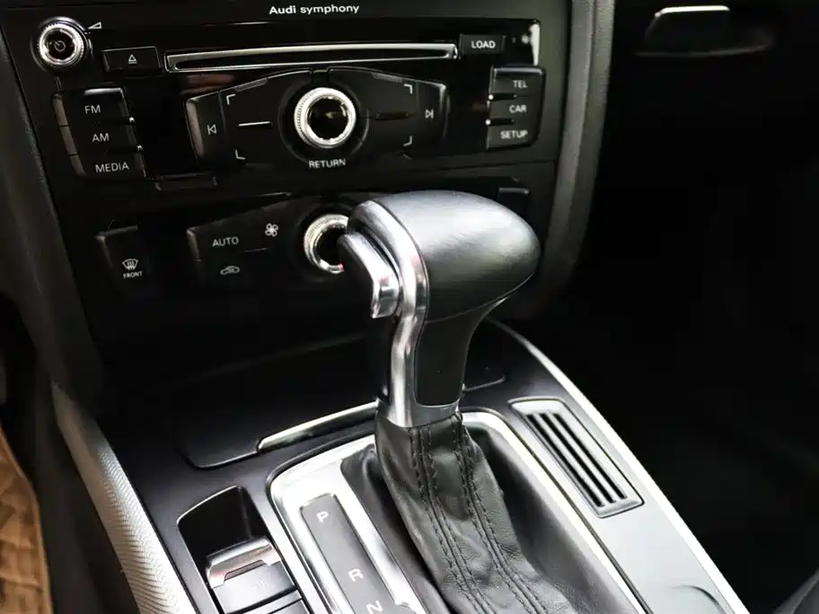 Audi A4L 2013 35 TFSI Automatic Standard фото 10