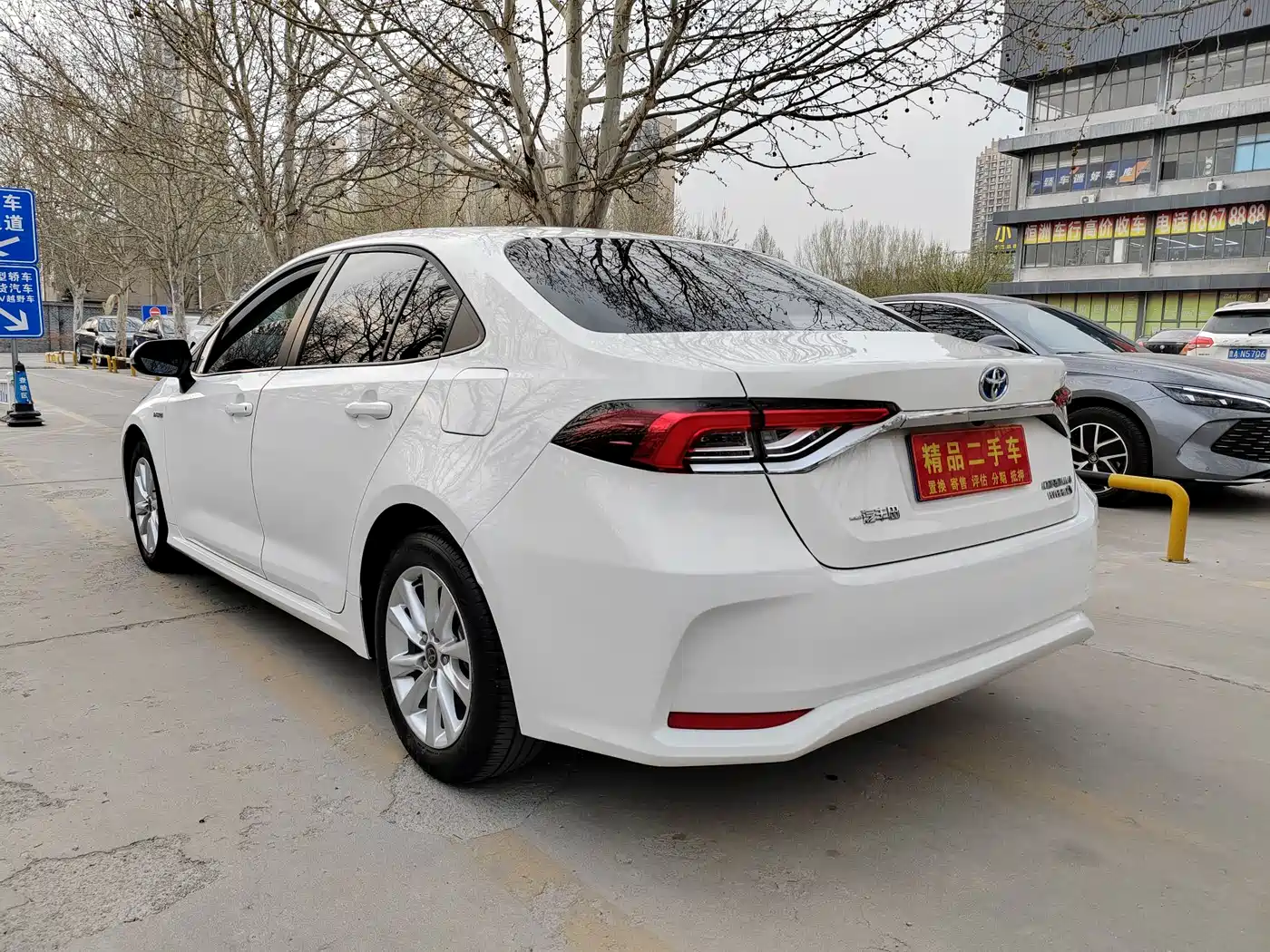 Toyota Corolla 2023 1.8L Smart Hybrid Dual Engine Elite Edition фото 6