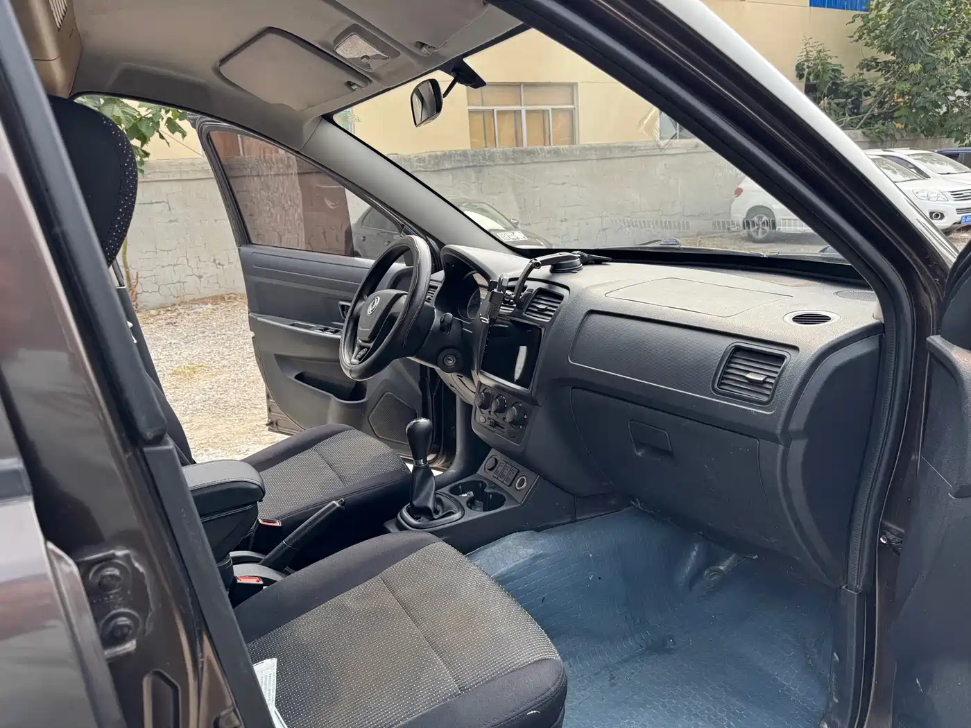 Dongfeng Fengguang Fengguang 330 2015 2014 1.5L Manual Utility DK15