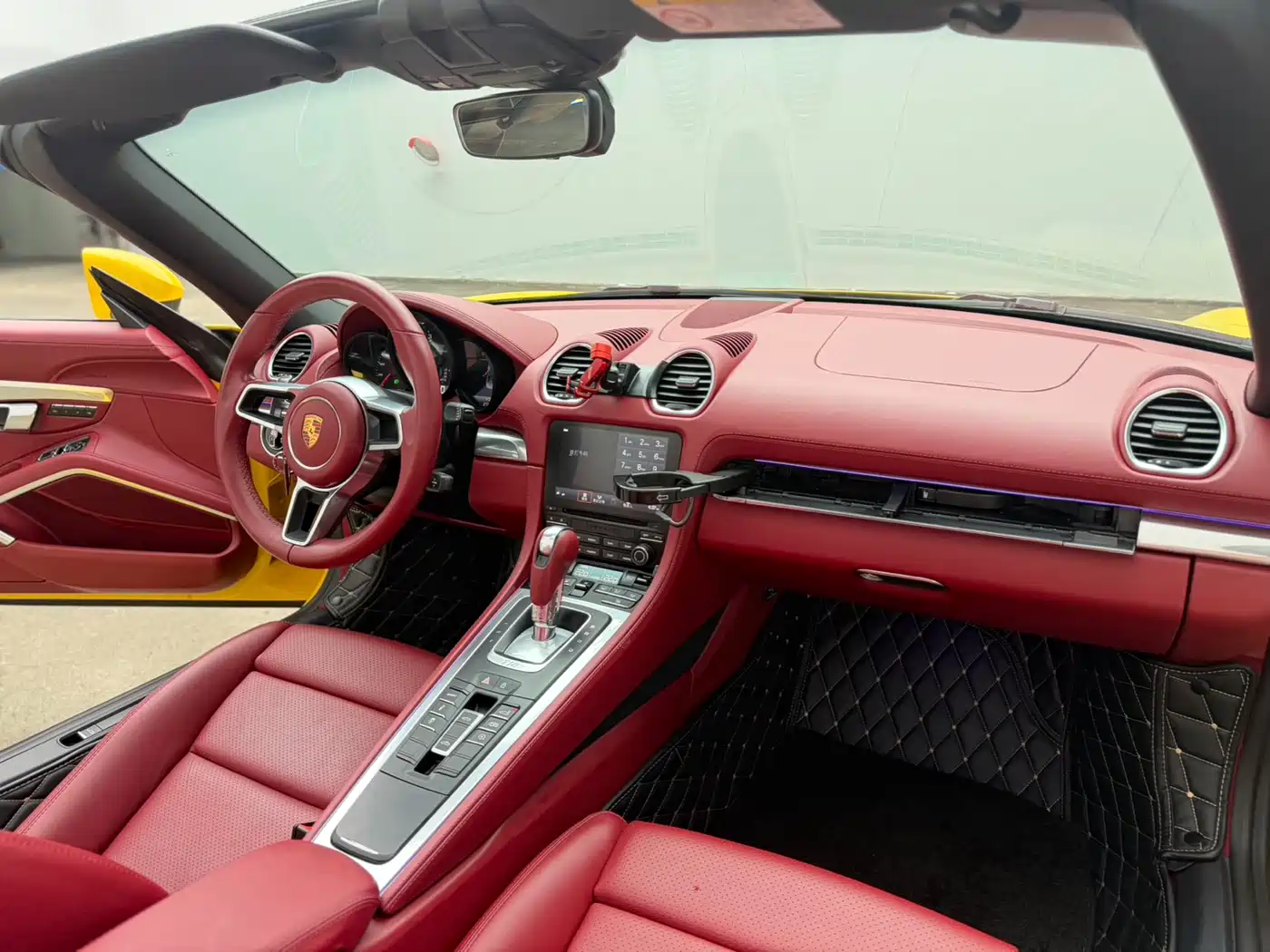 Porsche 718 2022 Boxster T 2.0T фото 14