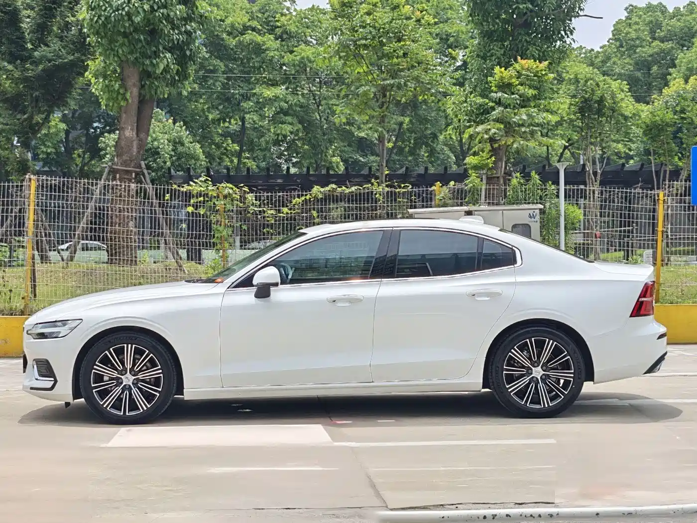 Фото 13 - Volvo S60