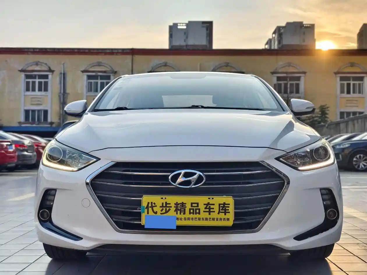 Hyundai Elantra 2016 Model 1.6L Automatic Smart Elite фото 2