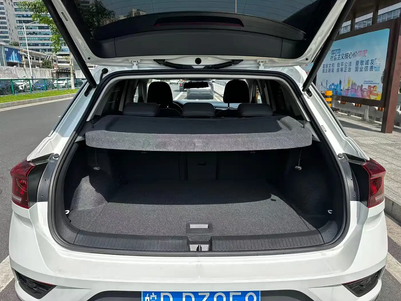 Volkswagen T-ROC 2022 280TSI DSG 2WD Comfort PLUS фото 12