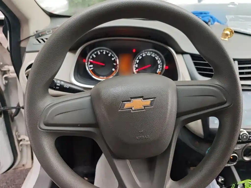 Chevrolet Sail 2015 Sail 3 1.3L AMT Ideal Edition фото 3