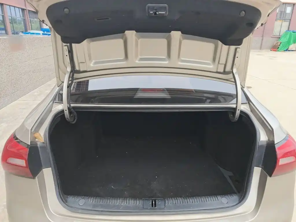 Roewe 360 2018 2018 PLUS 1.5L Automatic Exclusive Edition