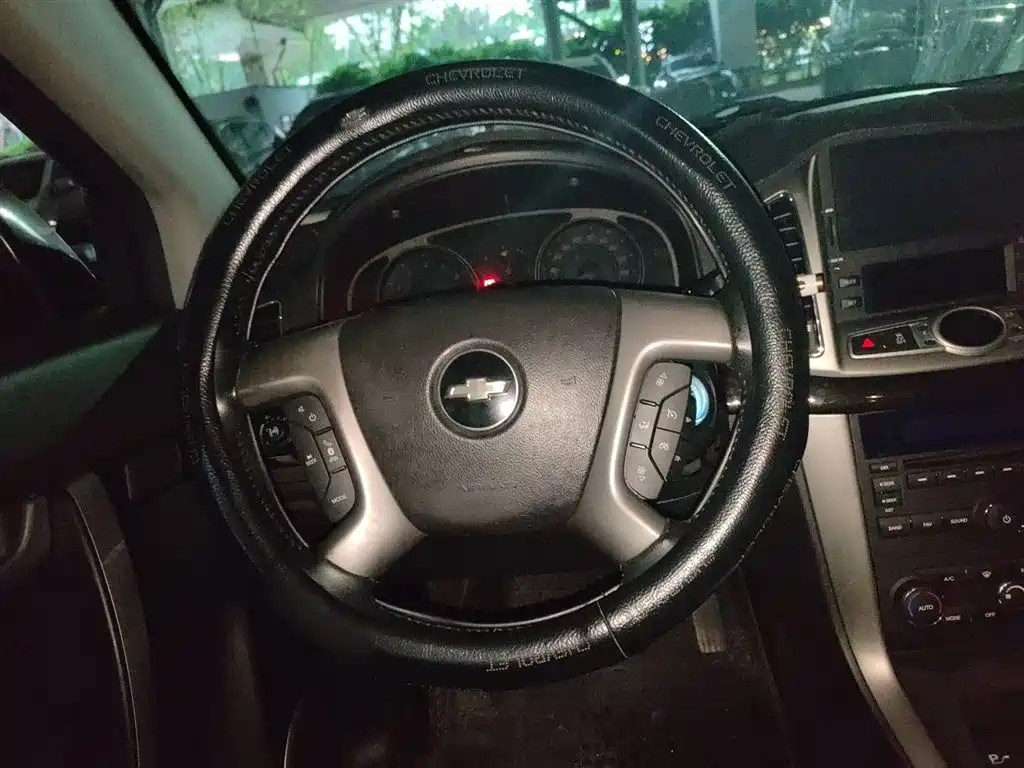 Chevrolet Captiva 2014 2.4L 4WD Flagship 7-seater фото 3