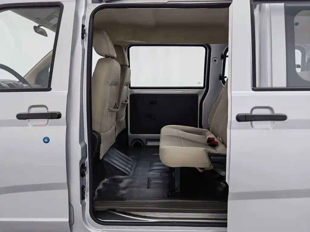 Wuling Motors Wuling Rongguang S 2024 2023 1.5L Base 5/7 Seater