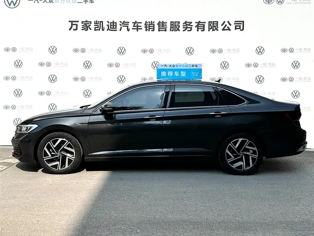 Volkswagen Sagitar 2023 300TSI DSG Surpassing Edition фото 3