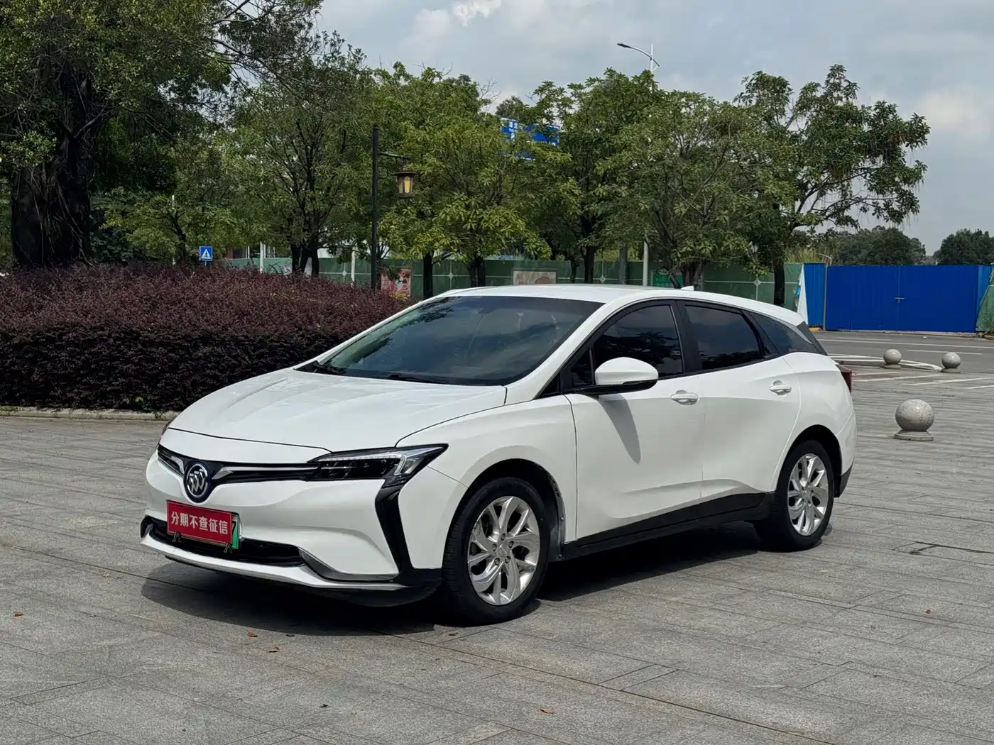 Фото 1 - Buick Velite 6