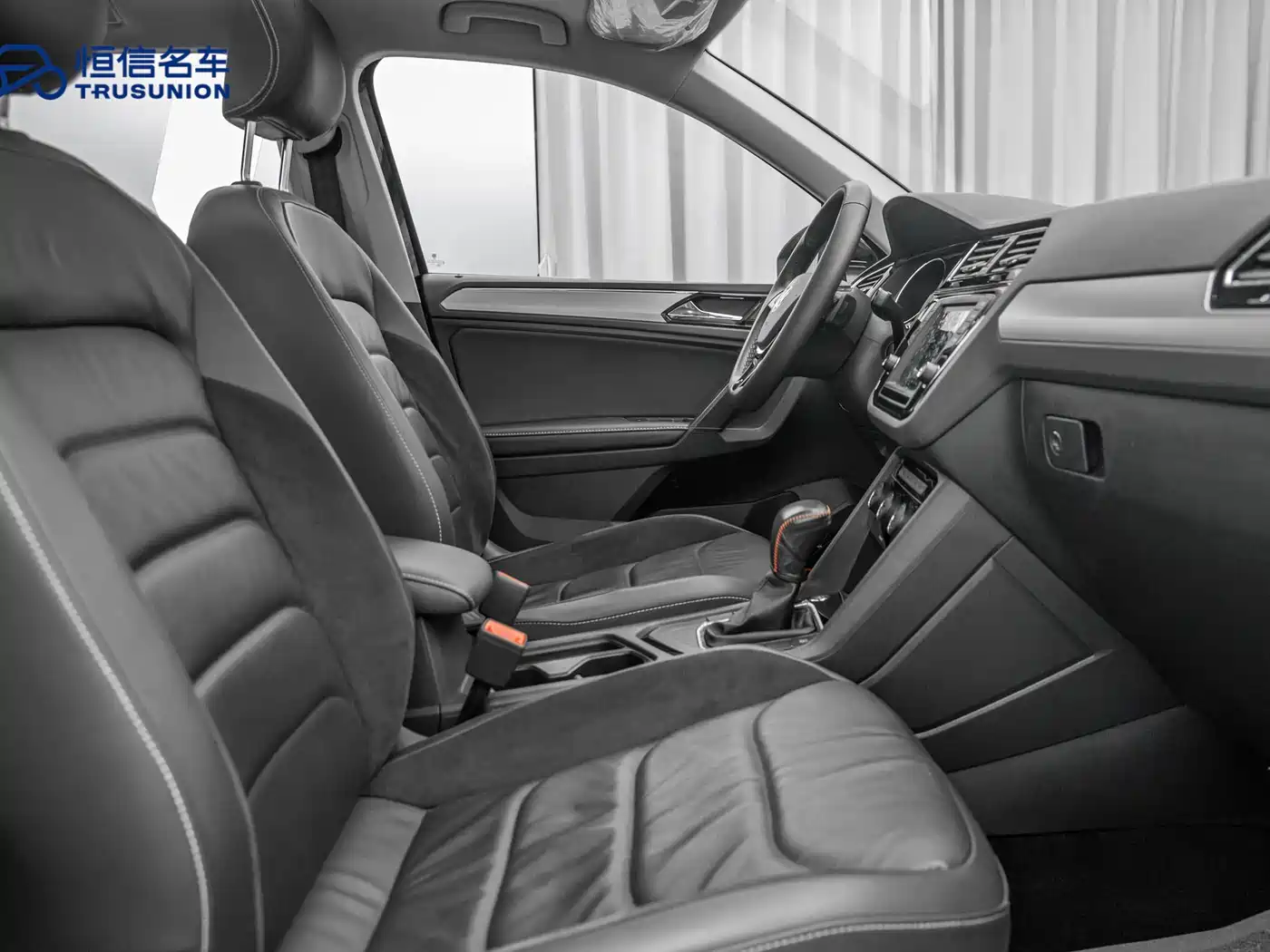 Volkswagen Tiguan L 2018 330TSI Automatic 2WD Luxury Edition фото 14