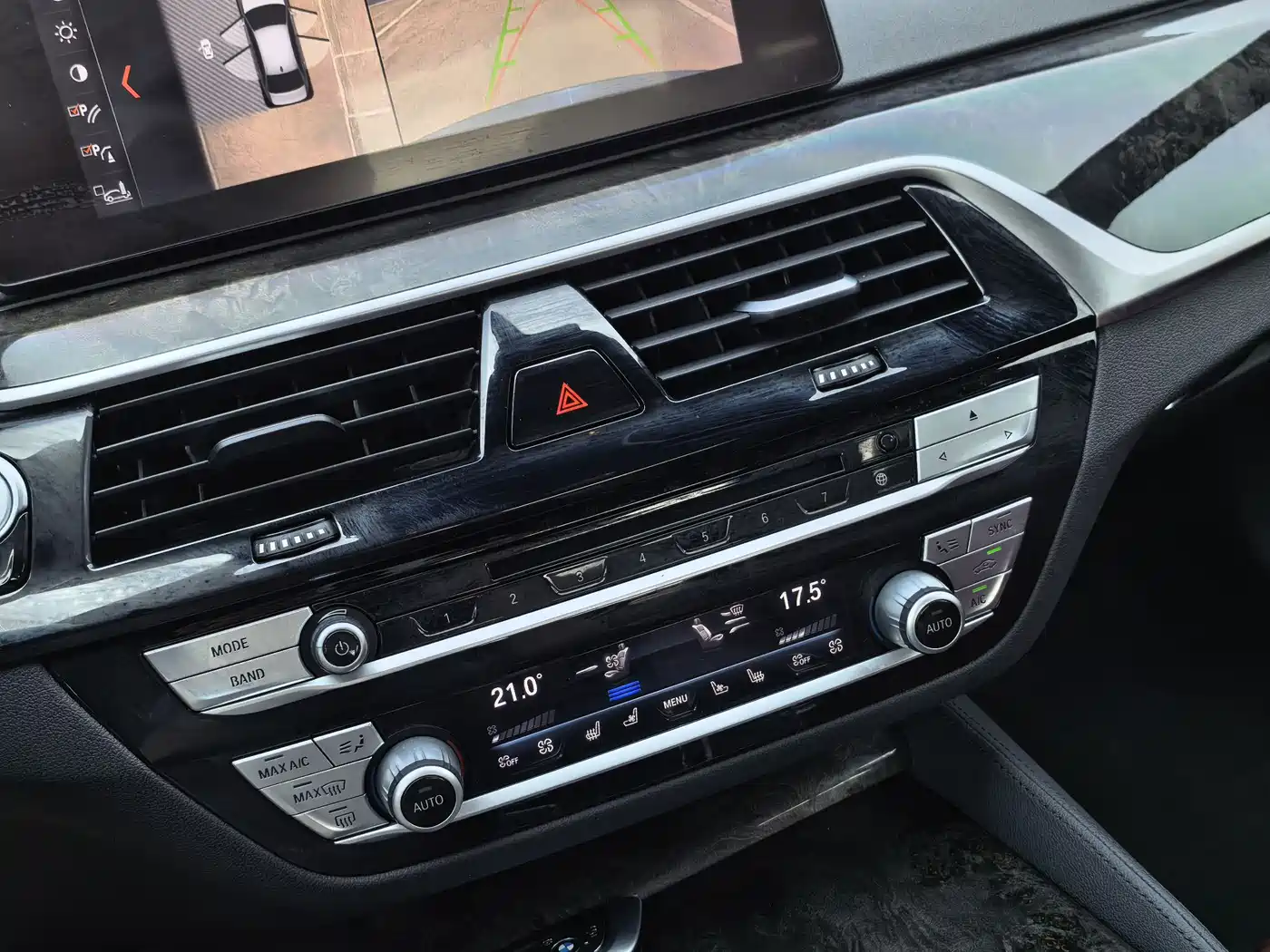 BMW 5 Series 2019 530Li Premium M Sport Package фото 15