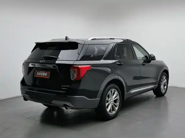Ford Explorer 2020 EcoBoost 285 AWD Trend Edition 7-Seater — фото 2