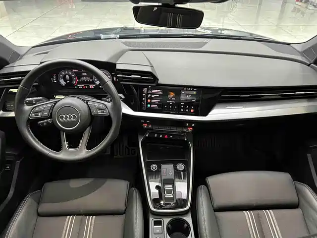 Audi A3 2022 Sportback 35 TFSI Style Sport — фото 2
