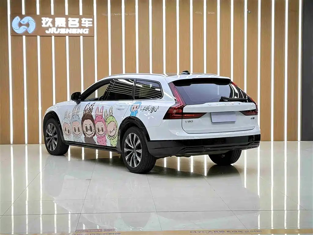 Фото 24 - Volvo V90