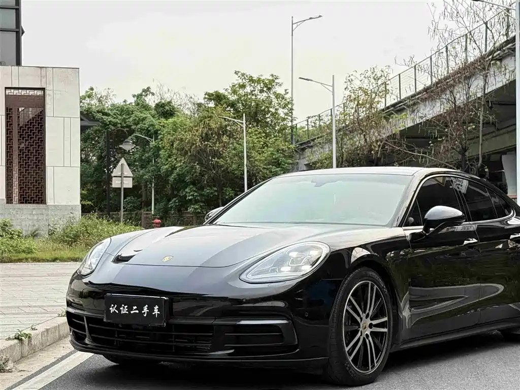 Porsche Panamera 2017 Panamera 3.0T фото 21