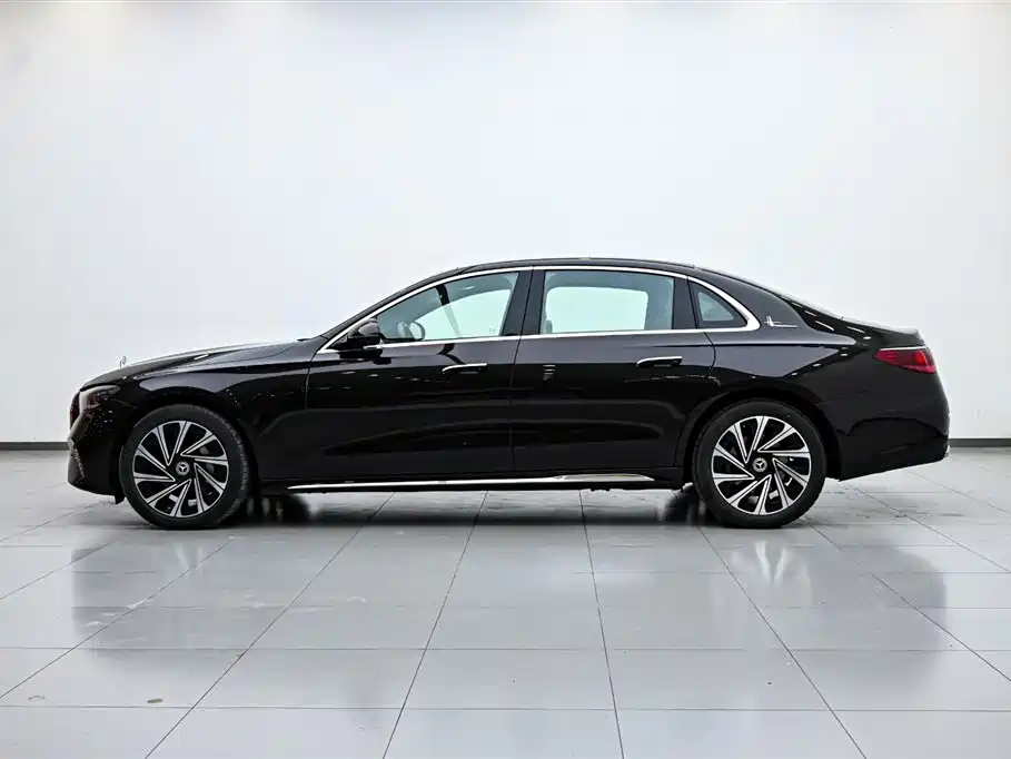 Mercedes-Benz E-Class 2024 Model E 300 L Luxury фото 6