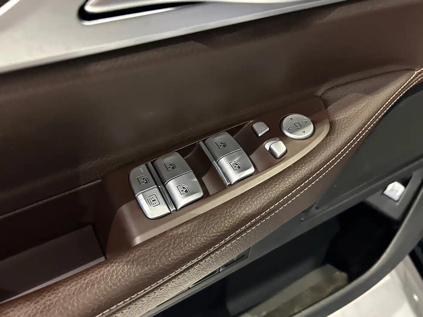 BMW 7 Series 2018 730Li Leading Type M Sport Package фото 10