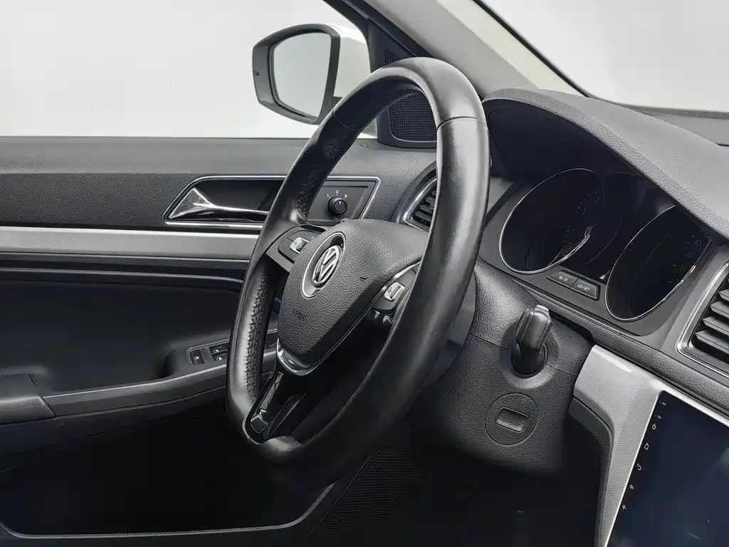 Volkswagen Lavida Tour 2018 2017 230TSI DSG Comfort Edition