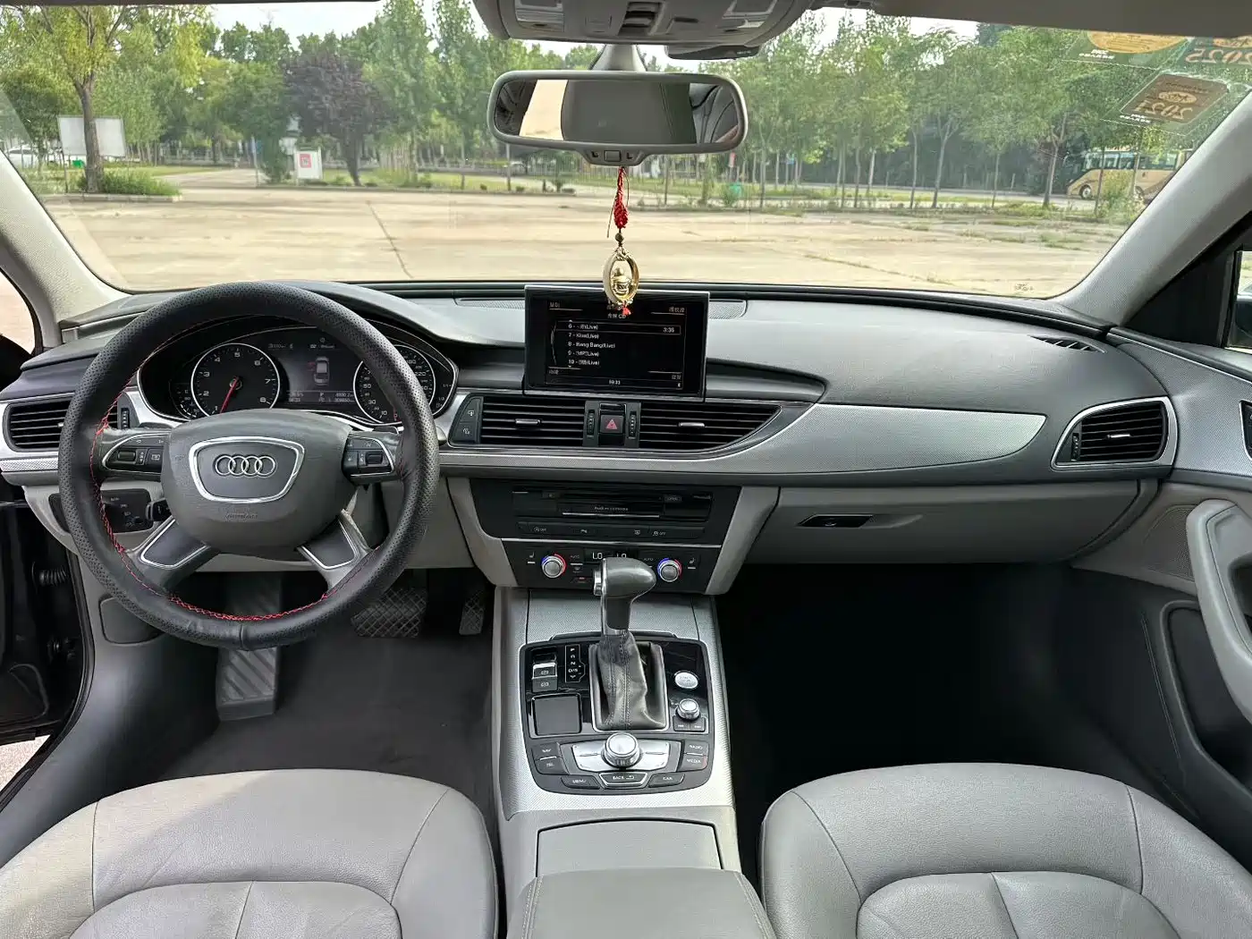 Фото 9 - Audi A6L