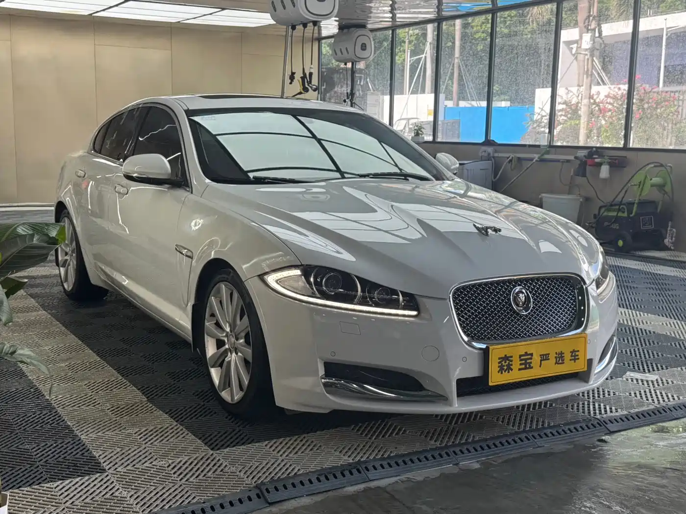 Jaguar XF 2016 2015 XF 2.0T Style Edition
