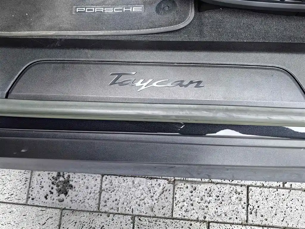 Porsche Taycan 2022 Taycan фото 17