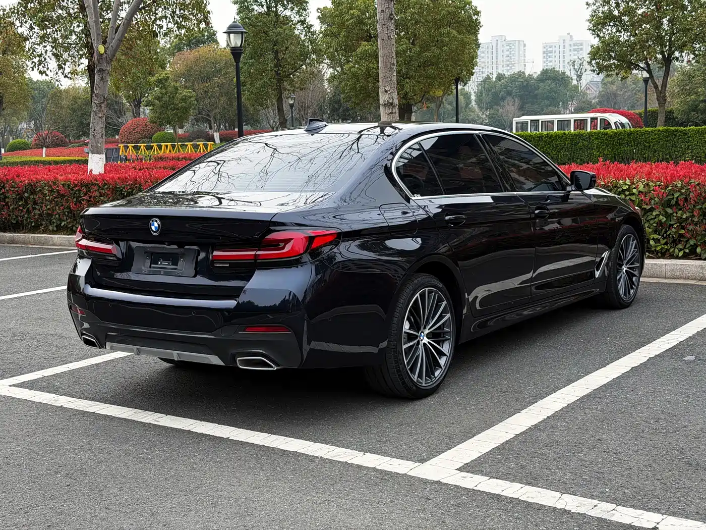 BMW 5 SERIES