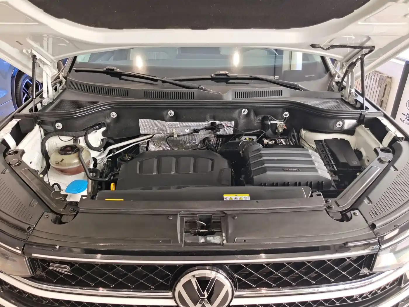 Volkswagen Talagon 2023 380TSI 4WD R-Line Touring Edition фото 6