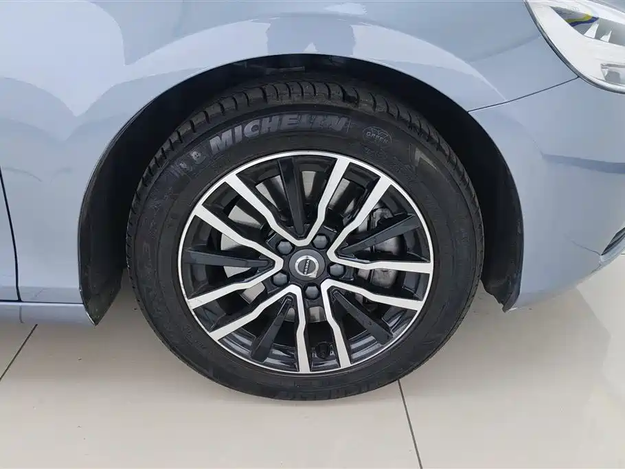 Volvo V40 2019 T3 Momentum фото 6