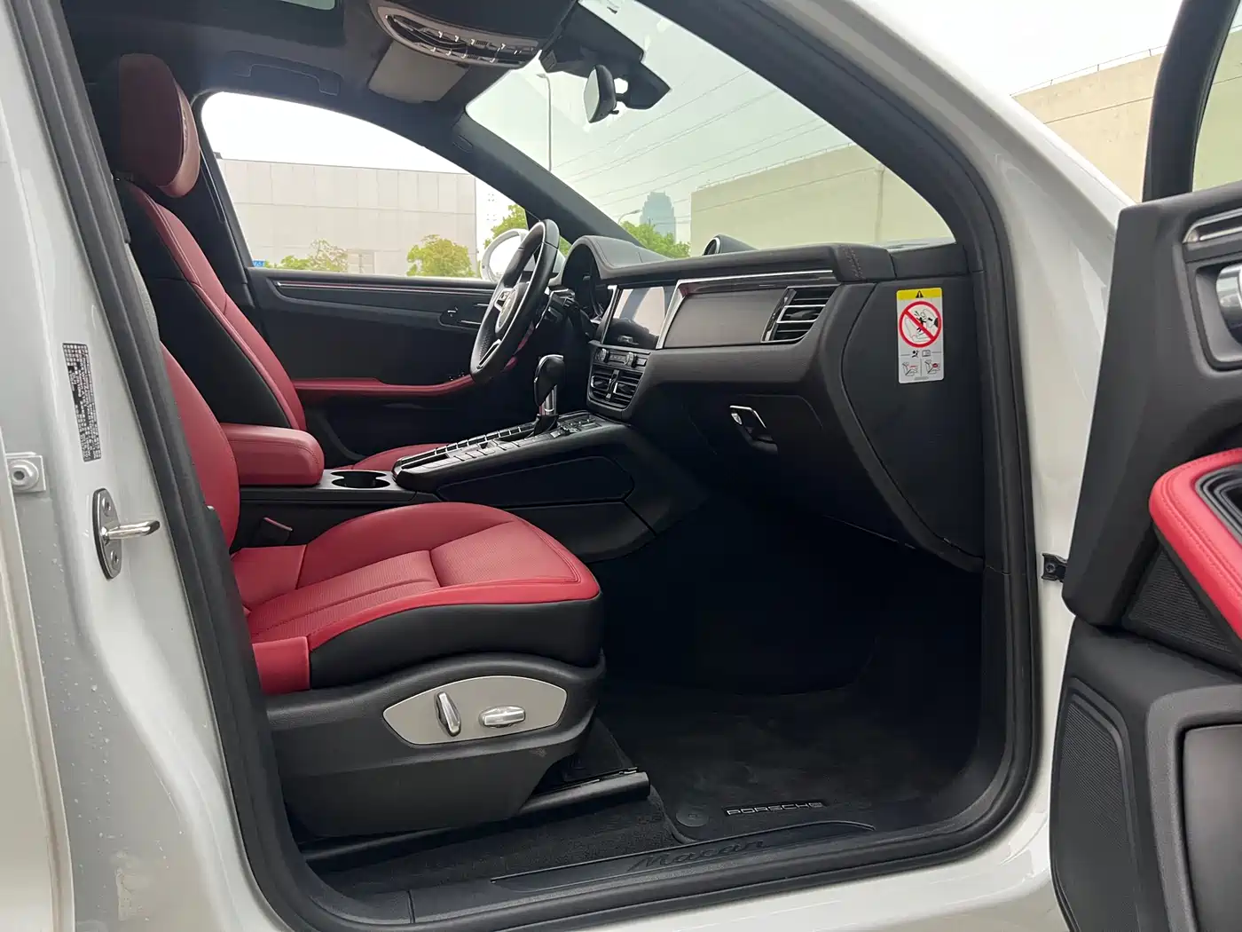 Porsche Macan 2018 Macan 2.0T фото 25