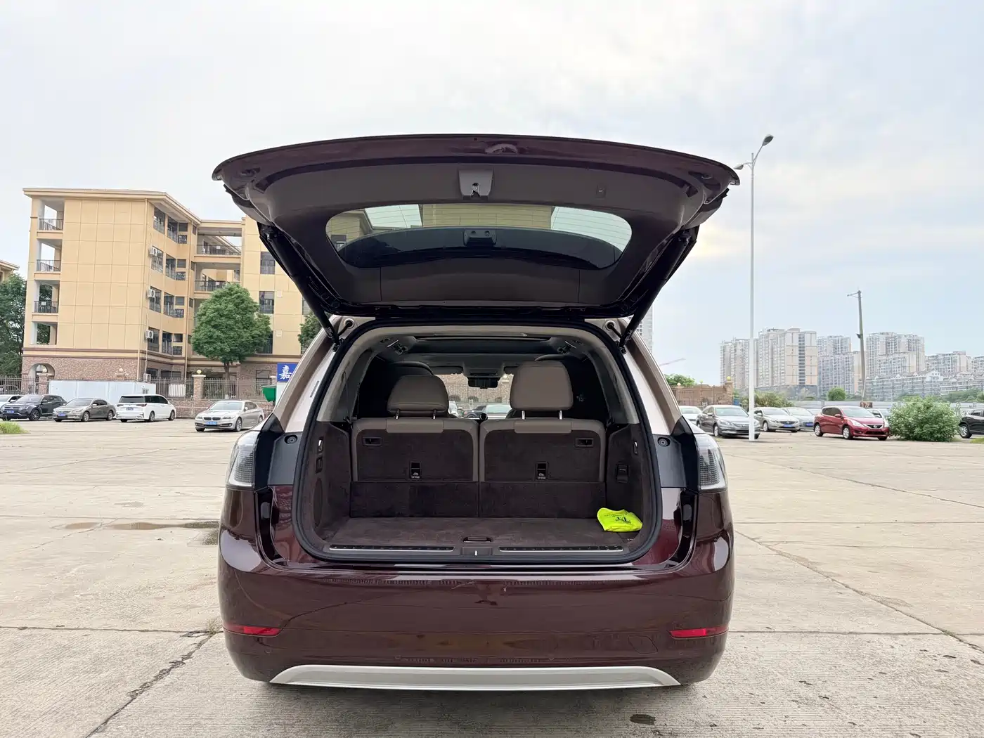 AITO Wenjie AITO M9 2025 Extended Range Ultra 52kWh 6-Seater фото 12