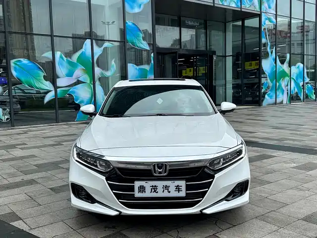 Honda Accord 2022 260TURBO Luxury Edition — фото 2
