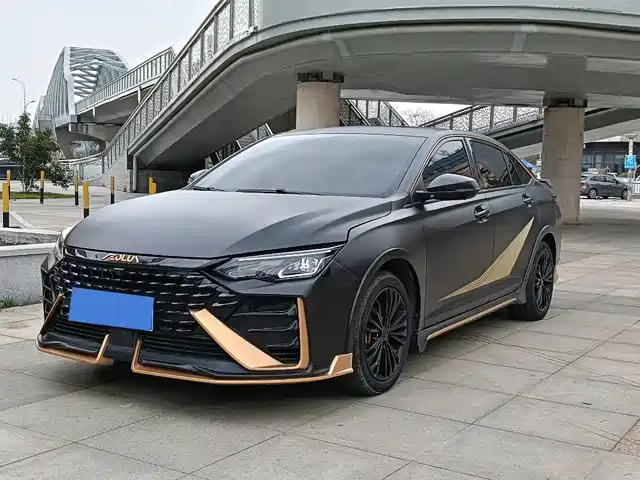 DONGFENG YI HYUN MAX