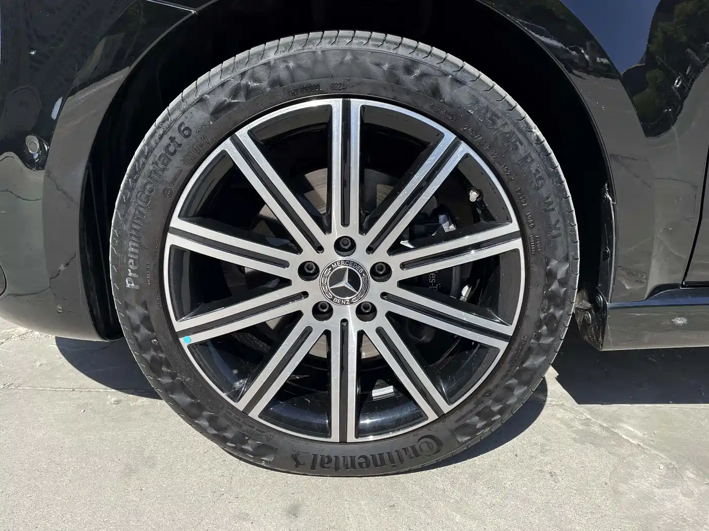 Mercedes-Benz V-Class 2024 V 300 L Long Wheelbase Premium фото 11