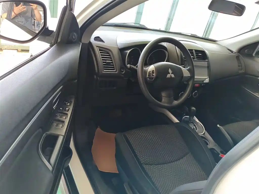 Mitsubishi ASX 2013 2.0L CVT 2WD Elite фото 16
