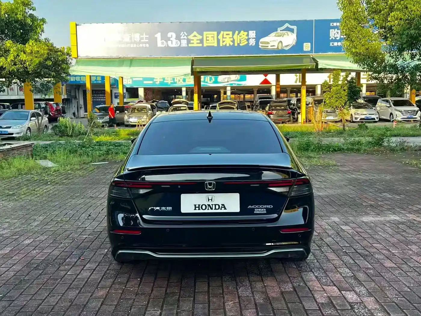 Фото 8 - Honda Accord