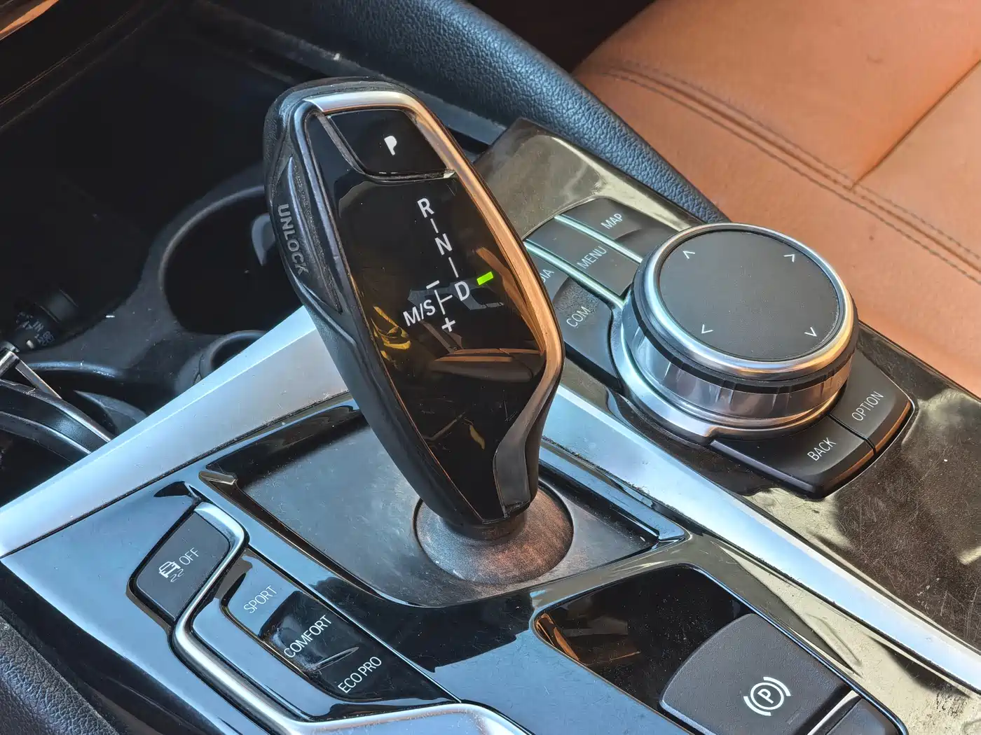 BMW 5 Series 2018 528Li Launch Special Edition фото 15