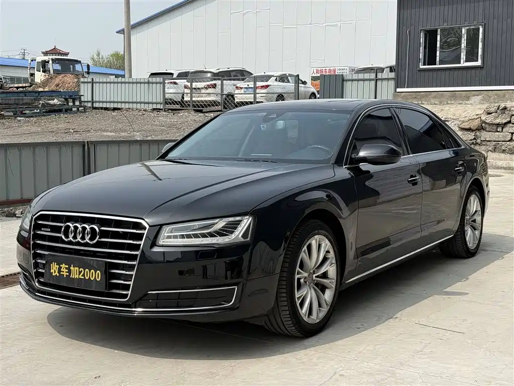 Audi A8 2014 A8L 45 TFSI quattro Exclusive фото 2