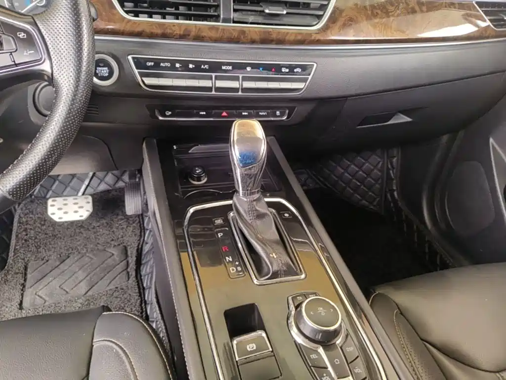 Dongfeng Fengguang Fengguang 580 2019 2018 1.5T CVT Luxury